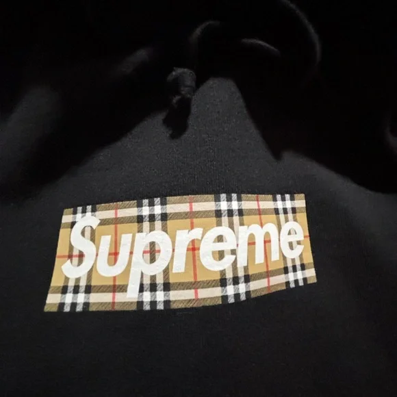 Burberry x Supreme Black Hoodie with Nova Plaid Logo Mens L NWOT
